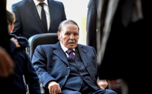 Algérie: Bouteflika confirme qu'il restera président pendant la transition