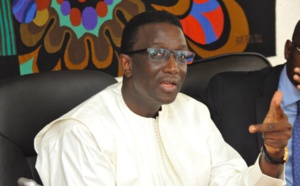 Le ministre de l'Economie et des Finances Amadou Bâ offre 40 bœufs et chameaux aux Layènes