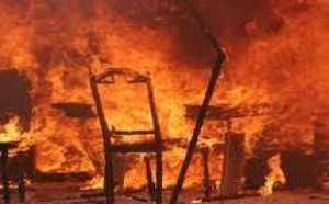 «MARABOUTE», RUINE ET LARGUE PAR SA COPINE Le tailleur brûlé vif devant la maison de son ex