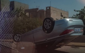 Un véhicule se renverse sur l'autoroute à péage avec à son bord 5 personnes (Photos)