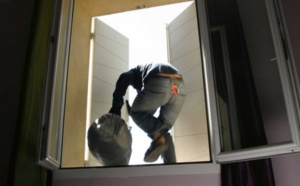 L'apprenti-chauffeur se rend chez sa copine et y subtilise 4 portables