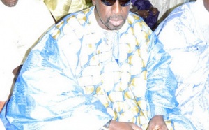 Abdoulaye Makhtar dans les habits du Grand Serigne de Dakar