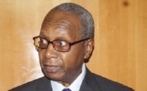 DOUCHE FROIDE SUR LE CAMP PRESIDENTIEL, le Pr Seydou Madani SY soutient: " Wade ne peut se présenter à un autre mandat "