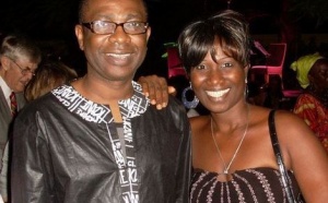 Photo : Youssou Ndour avec une fan...