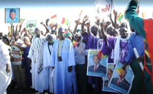 WADE en visite "colorée" de campagne électorale au Fouta !
