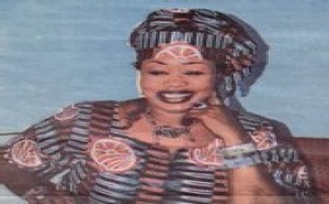 Pour ne pas se faire draguer à l’antenne : Mbayang Thiam s’est « mariée » avec un militaire en mission en Casamance