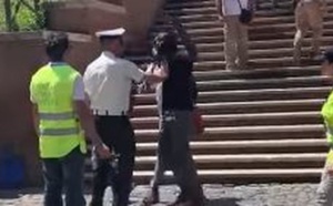 VIDEO - Deux marchands ambulants sénégalais arrêtés pour agression sur des policiers italiens