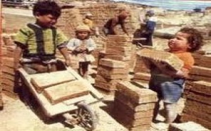Lutte contre le travail des enfants : « 115 exercent des travaux dangereux » selon l’Oit