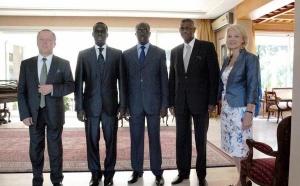 CROIX DU MERITE POLONAISE POUR LE PRESIDENT DU CONSEIL REGIONAL DE DAKAR