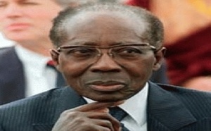 En Décembre 1980 : Senghor quitte le pouvoir ;  En Décembre 2001 : Senghor quittait le monde ; En Décembre 2011 : Wade va-t-il s’inspirer de son exemple ; partir à temps ?