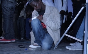[PHOTOS] Fou Malade à la Manifestation du M23 : Un citoyen modèle
