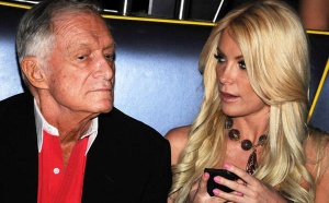 Hugh Hefner et son ex se disputent la garde du chien