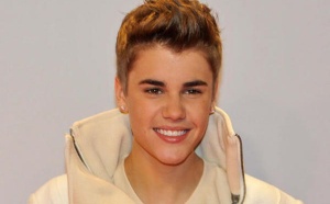 Justin Bieber joue au père-noël