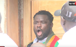 VIDEO: Eumeu Sène crie victoire en quittant son domicile