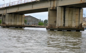 Urgent - Ziguinchor: un camion tombe du pont Emile Badiane, un corps repêché, une personne sauvée, deux portées disparus