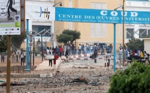 Tension à l’Ucad: les étudiants orientés dans le privé bloquent l’avenue Cheikh Anta Diop pendant 2 heures