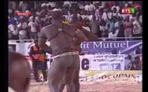 Vidéos : Victoire de Tidiane Faye sur Balla Diouf