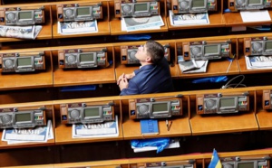 Les députés ukrainiens votent la levée de leur immunité parlementaire