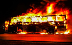 Vidéo - ACCIDENT DE GUEOUL : Les images terrifiantes du bus en feu