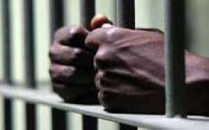 PARCELLES ASSAINIES : Mamadou Ndiaye, spécialiste du vol de chaussures dans les mosquées condamné à un mois de prison