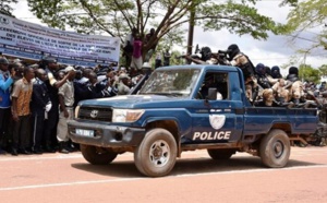 Burkina Faso : La police accuse l’armée de détournement d’armes