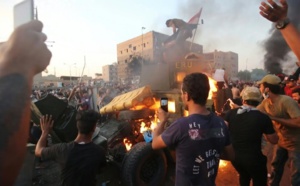 Irak : la contestation se poursuit malgré le couvre-feu, le bilan humain s'alourdit
