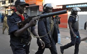 [Vidéos] Nouveaux affrontements entre jeunes et policiers à Dakar