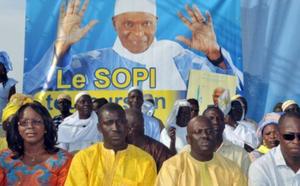Dérapages en série pour le président-candidat sénégalais Abdoulaye Wade