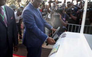 Bus rapide Transit : Macky Sall demande une réduction des délais livraison