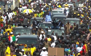 Guinée: importante manifestation de soutien au président Alpha Condé