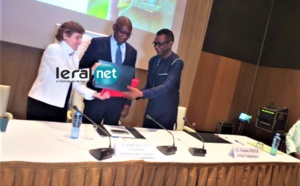 Les images de la signature de convention de Youssou Ndour au Partenariat mondial pour l’éducation, PME pour l’éducation des enfants dans les pays en voie de développement. 
