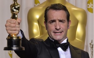 "Les infidèles" : ce que Jean Dujardin a planqué aux Américains