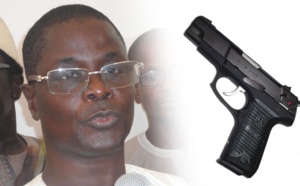 VIDEO - TOUBA: Un Mbacké-Bbacké sort son pistolet et tire sur le maire Abdou Lahat Kâ
