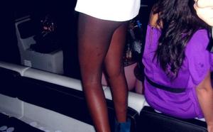 La Jet-setteuse Iman montre ses fesses