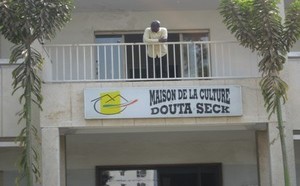 Limogeage de la directrice de Douta Séck : Une pétition dénonce un acte arbitraire et abusif