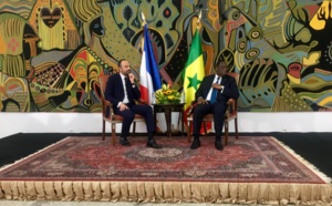 A qui bénéficie  la visite d'Edouard Philippe au Sénégal