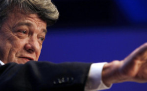 Le Parti radical vote à 76% un soutien "vigilant" à Sarkozy, Borloo pas présent à Villepinte