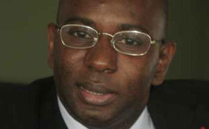 Homosexualité : Moustapha Guirassy critique la prudence de Macky Sall