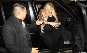 Jessica Simpson : baby-shower printanière avec sa petite soeur et Jessica Alba