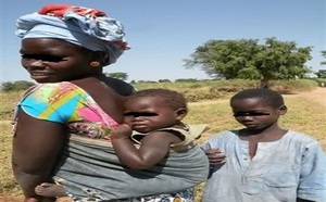 "Mon mari nous a abandonnés, mes six enfants et moi, pour une autre"