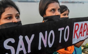 En Inde, le viol collectif suivi du meurtre d’une jeune femme révolte la population