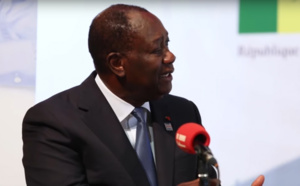 Le président Ouattara défend une monnaie arrimée à l’euro comme le franc CFA
