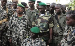 Mali: acculée, la junte propose aux rebelles touareg de négocier