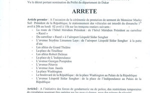 Vers l’interdiction du stationnement sur des routes de Dakar (préfet)