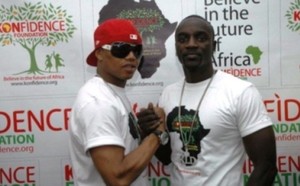 El Hadji Diouf et Akon à la prestation de serment du président Macky Sall