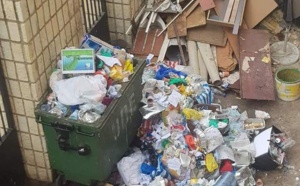 Photos: Ordures et urine inondent l'Assemblée Nationale