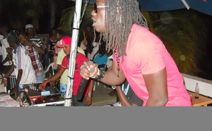 Le rappeur Nix fait le show