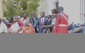 Incroyable! Alioune Sow bloqué devant les grilles du Palais