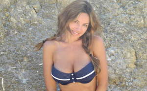 Kelly Brook sort le grand jeu sur Tumblr