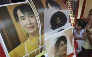 En Birmanie, premiers signes de discorde entre la députée Aung San Suu Kyi et le gouvernement